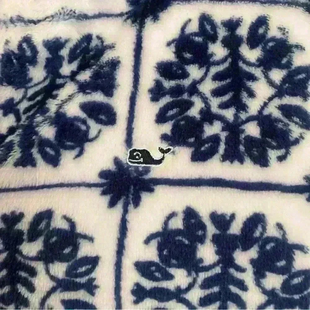 Vineyard vines island Tile printed soft fleece 1/2 zip pullover Girls sz L (14)